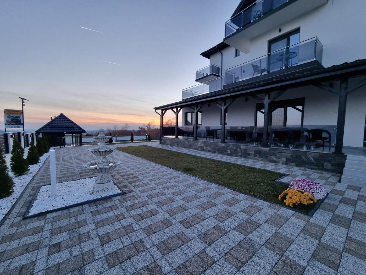 Casa de vacanta Larisa Novaci-Străini Exterior foto
