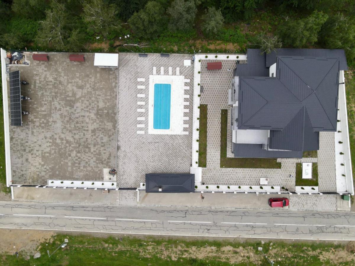 Casa de vacanta Larisa Novaci-Străini Exterior foto