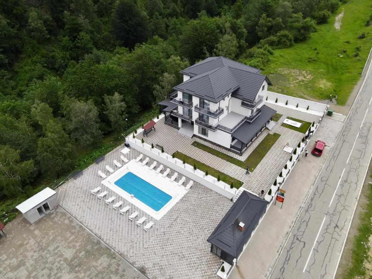 Casa de vacanta Larisa Novaci-Străini Exterior foto