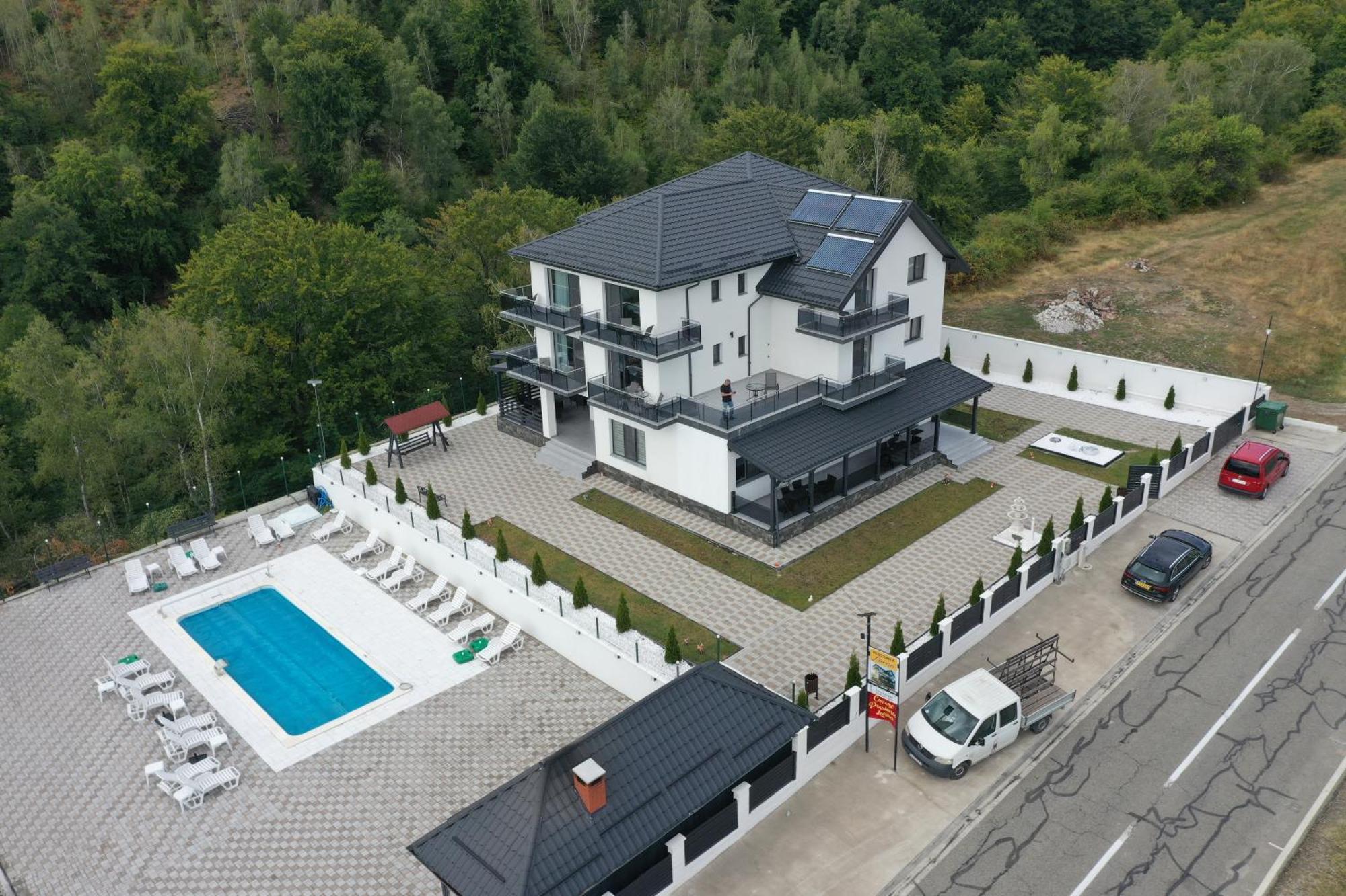 Casa de vacanta Larisa Novaci-Străini Exterior foto